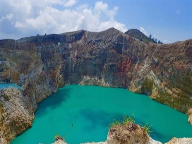 Kelimutu Crater Lakes Flores Indonesia